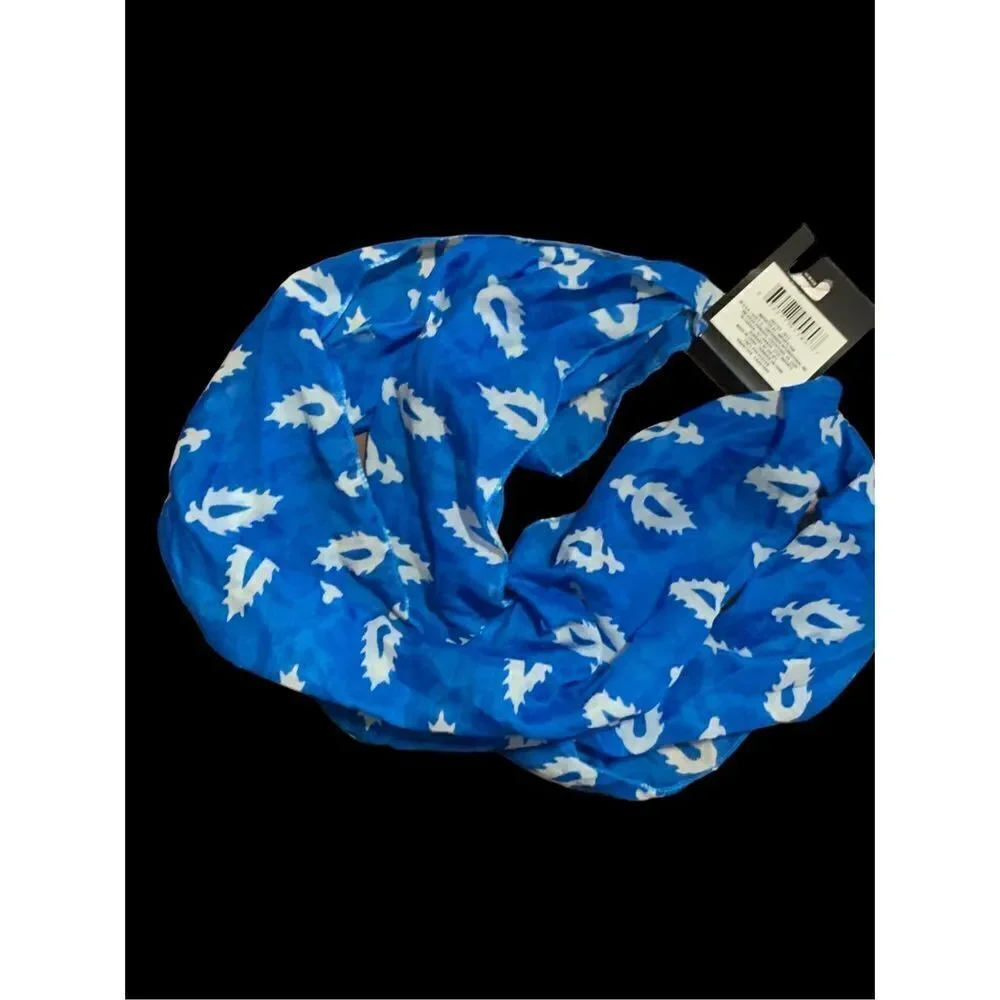 New with‎ tags Beautiful blue and white scarf